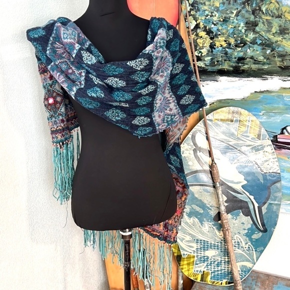 Vismaya Soft Wool Blend Beauty! Absolutely Gorgeous, 82” End to End, Great Cond. - Picture 10 of 11